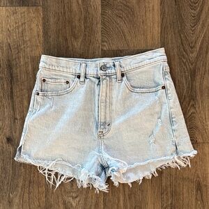 Abercrombie & Fitch High Rise Mom Short size 27 2” inseam